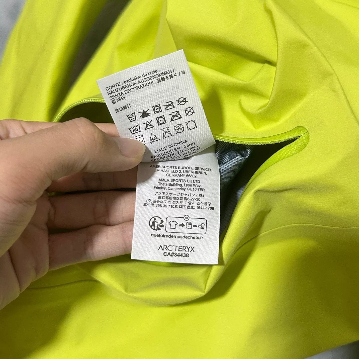 Arc'teryx Arcteryx Beta LT Jacket in Vibrant Green Size US L / EU 52-54 / 3 - 7 Thumbnail
