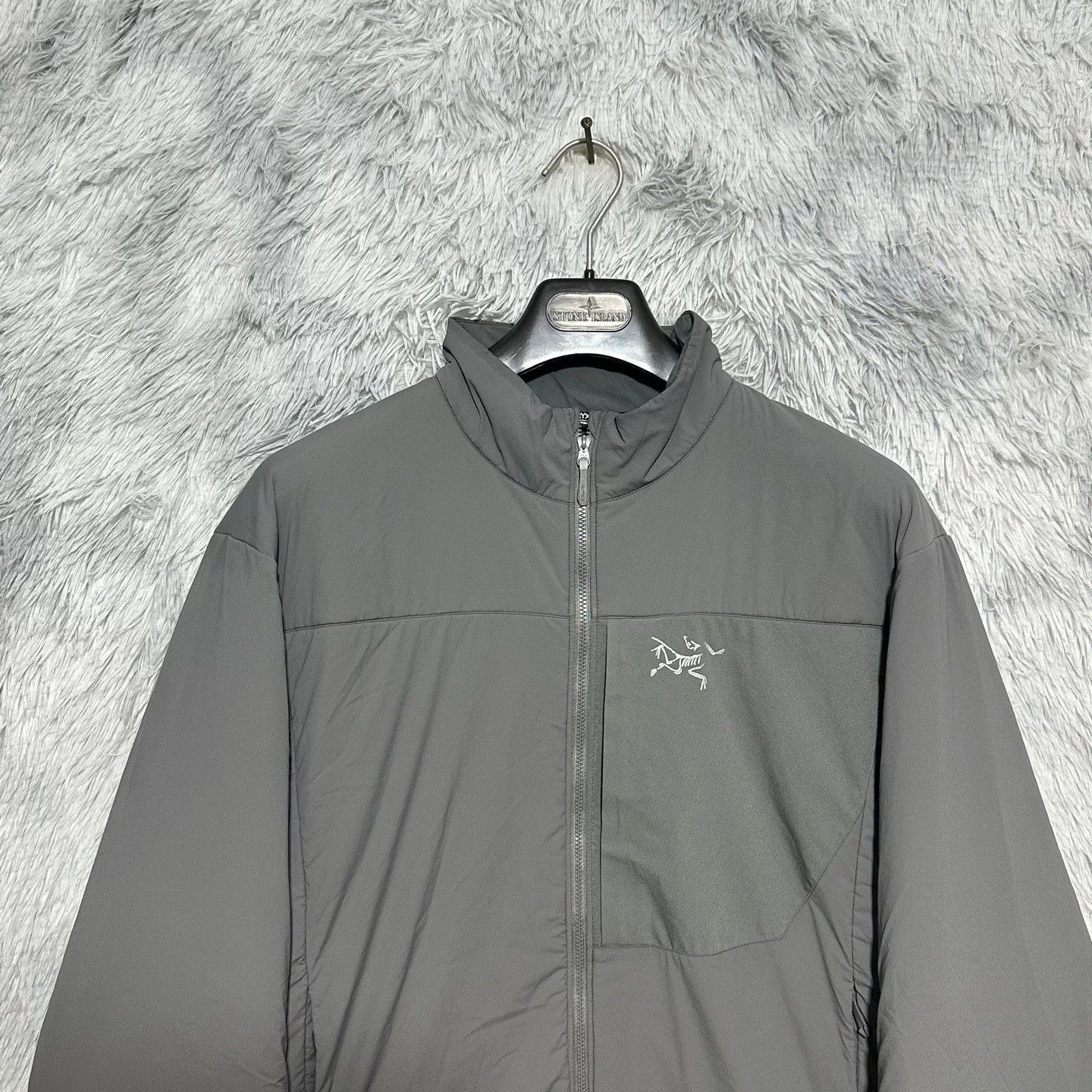 Arc'teryx Arcteryx Proton Lt Jacket in Dark Gray Size US M / EU 48-50 / 2 - 3 Thumbnail