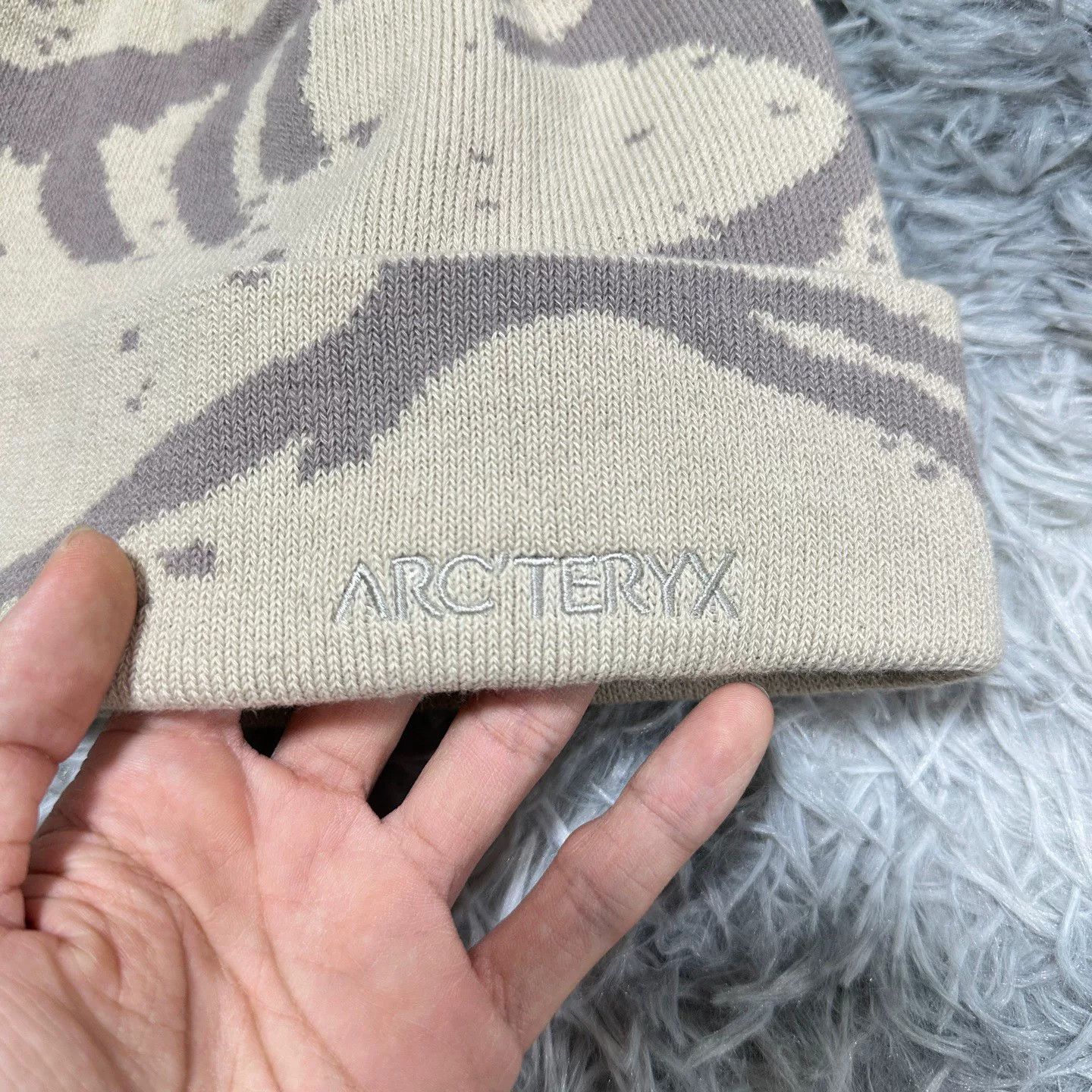Arc'teryx Grotto Toque Cold Hat by Arcteryx Size ONE SIZE - 4 Thumbnail