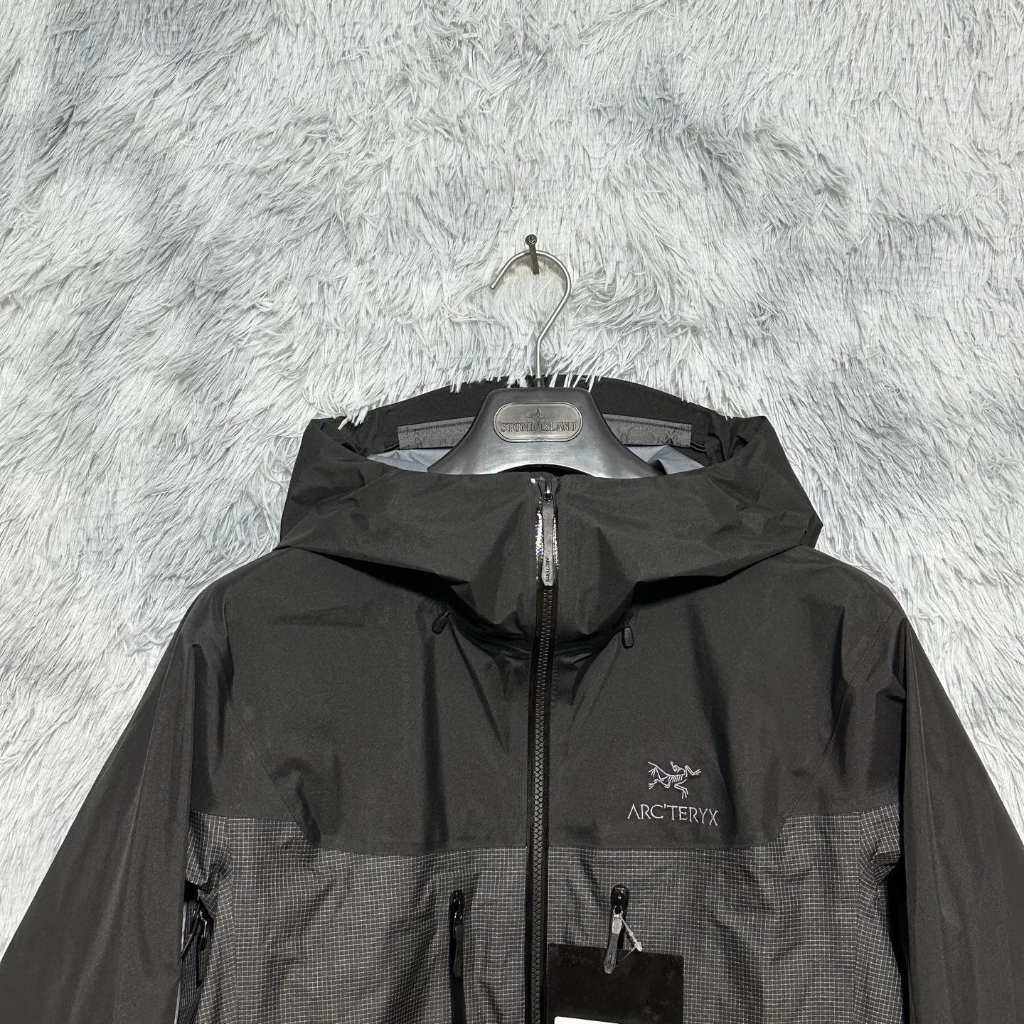 Arc'teryx black arcteryx alpha jacket with hood Size US M / EU 48-50 / 2 - 3 Thumbnail