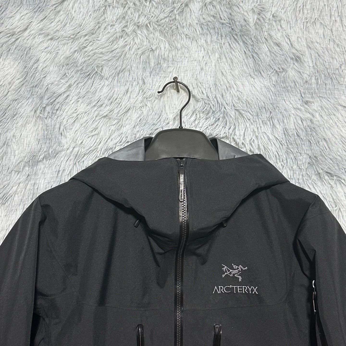 Arc'teryx Arcteryx Alpha SV Jacket Black Hooded Size S Size US S / EU 44-46 / 1 - 3 Thumbnail