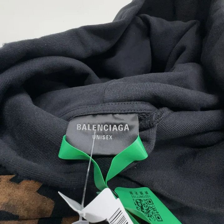 Balenciaga Balenciaga FW23 Vintage Graphic Hoodie Size US L / EU 52-54 / 3 - 6 Thumbnail