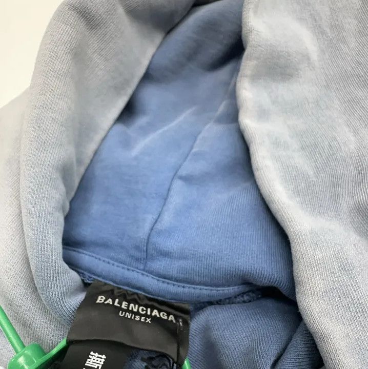 Balenciaga Balenciaga Comfortable Long Sleeve Hoodie for Men Size US S / EU 44-46 / 1 - 2 Thumbnail