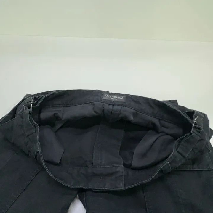 Balenciaga Balenciaga Casual Wide-Leg Cargo Pants Size US 31 - 12 Thumbnail