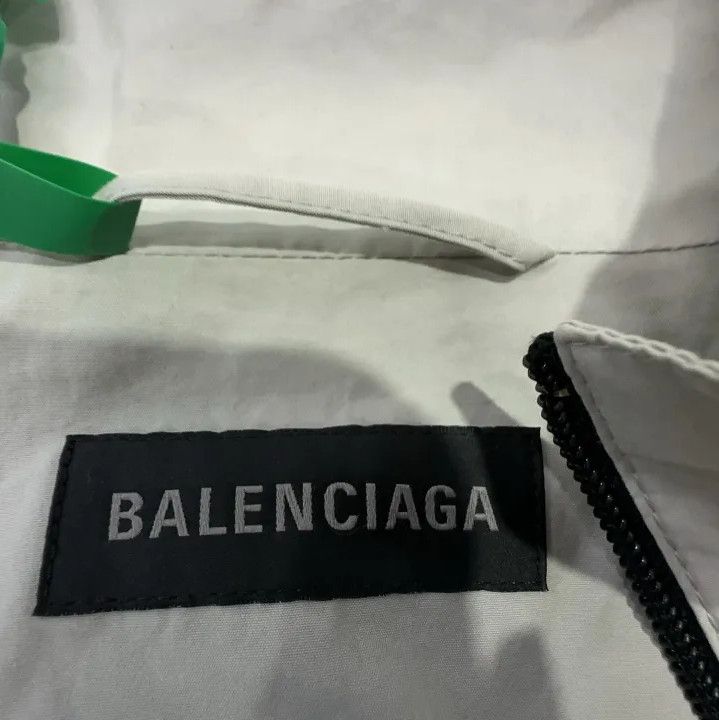 Balenciaga Balenciaga SS23 Beige Logo Zip Jacket Size US S / EU 44-46 / 1 - 4 Thumbnail