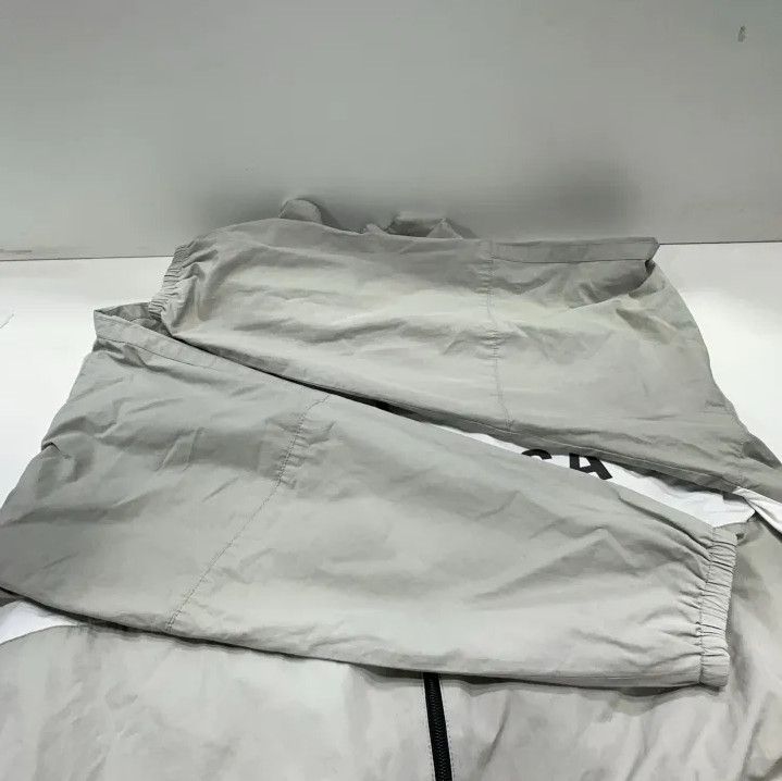 Balenciaga Balenciaga SS23 Beige Logo Zip Jacket Size US S / EU 44-46 / 1 - 9 Thumbnail