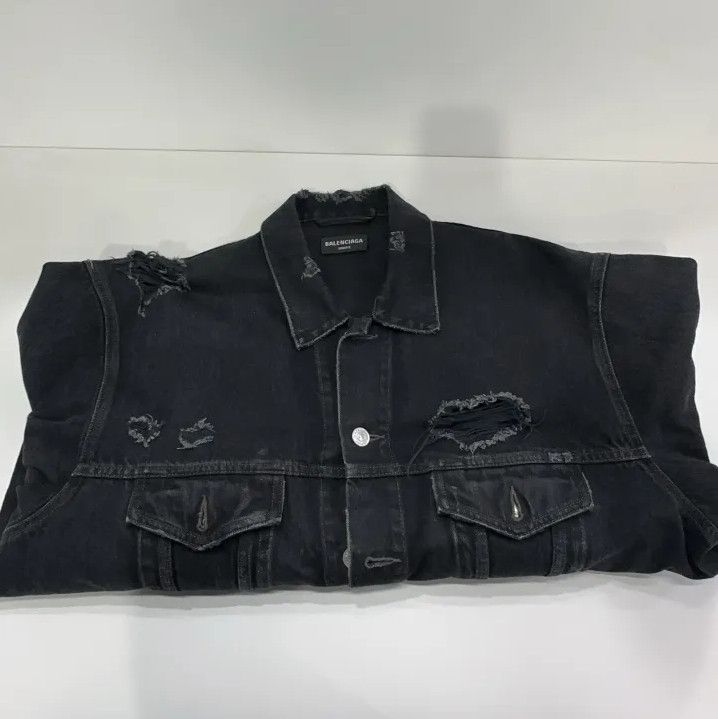 Balenciaga Balenciaga Black Distressed Denim Jacket for Men Size US S / EU 44-46 / 1 - 10 Thumbnail