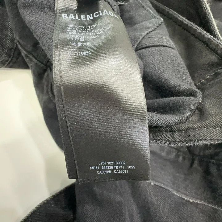Balenciaga Balenciaga Black Distressed Denim Jacket for Men Size US S / EU 44-46 / 1 - 4 Thumbnail