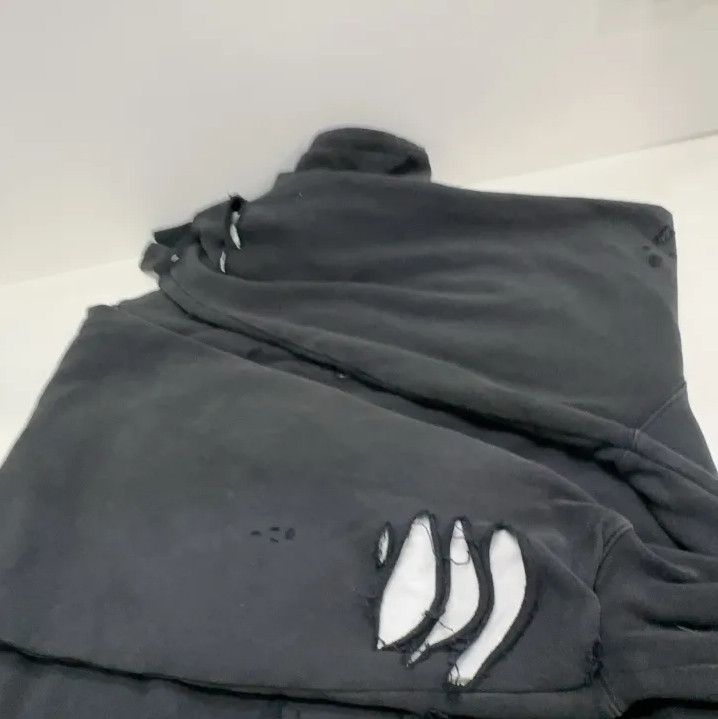 Balenciaga Balenciaga Distressed Black Hoodie for Men Size US XS / EU 42 / 0 - 14 Thumbnail