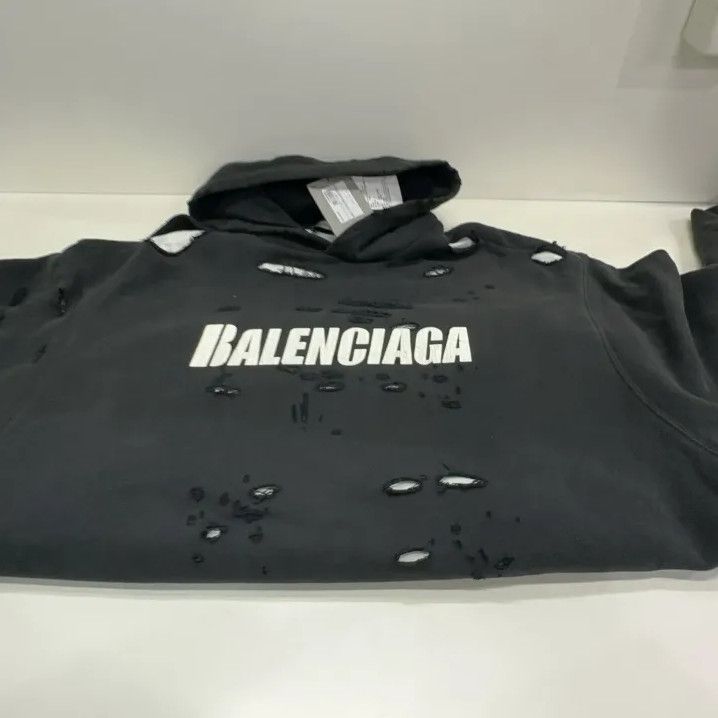 Balenciaga Balenciaga Distressed Black Hoodie for Men Size US XS / EU 42 / 0 - 10 Thumbnail