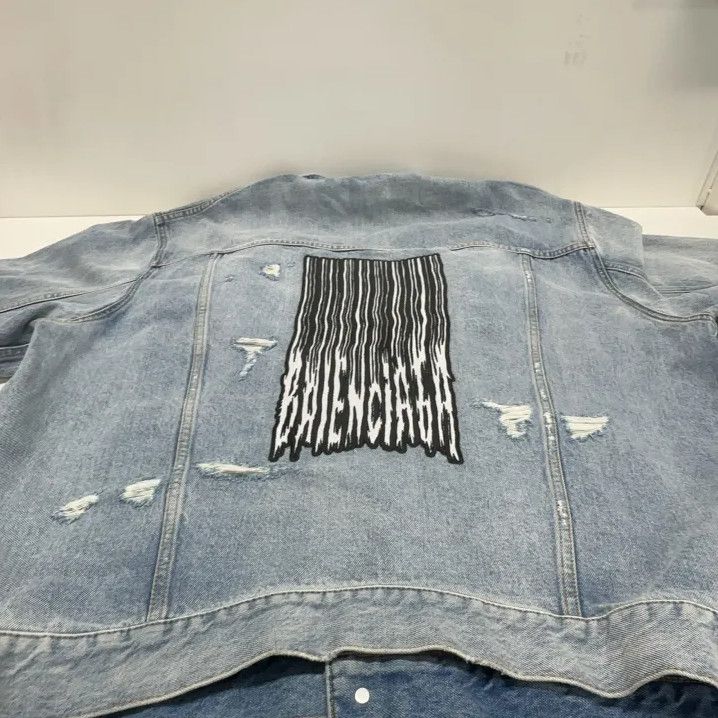 Balenciaga Balenciaga FW21 Oversized Logo Denim Jacket Size US S / EU 44-46 / 1 - 12 Thumbnail