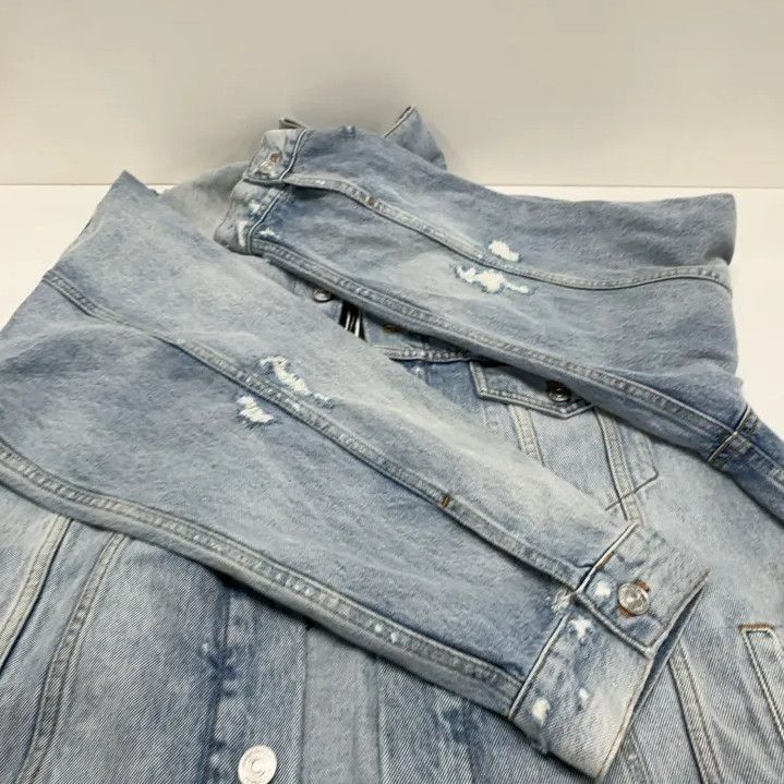 Balenciaga Balenciaga FW21 Oversized Logo Denim Jacket Size US S / EU 44-46 / 1 - 10 Thumbnail