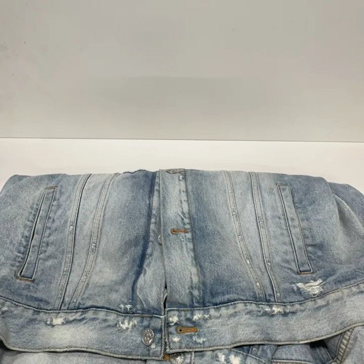 Balenciaga Balenciaga Logo Distressed Denim Jacket for All Gender Size US S / EU 44-46 / 1 - 9 Thumbnail