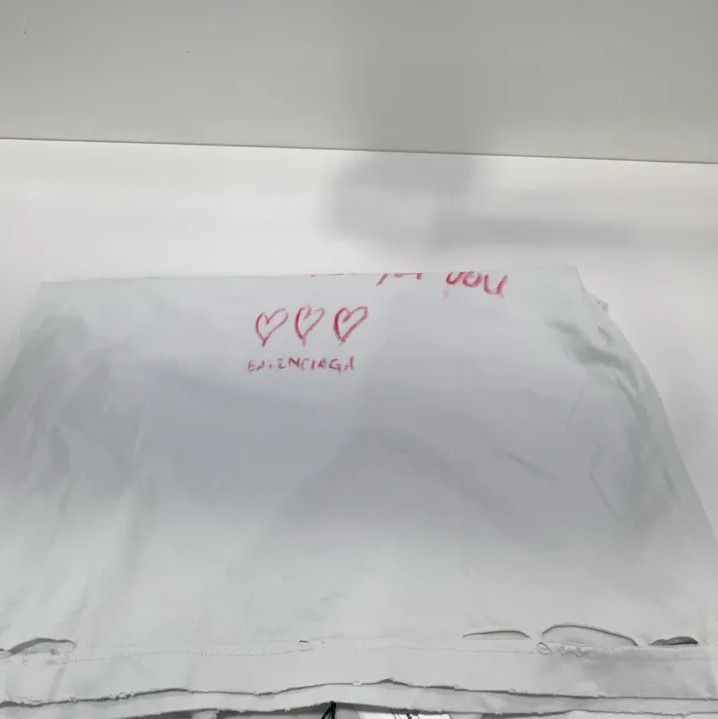 Balenciaga Balenciaga Valentine's Day Logo T-Shirt Size US S / EU 44-46 / 1 - 17 Thumbnail