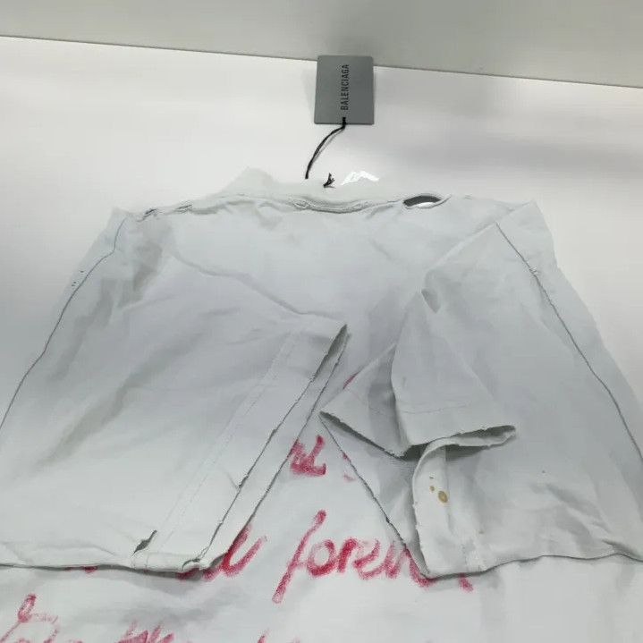 Balenciaga Balenciaga Valentine's Day Logo T-Shirt Size US S / EU 44-46 / 1 - 15 Thumbnail