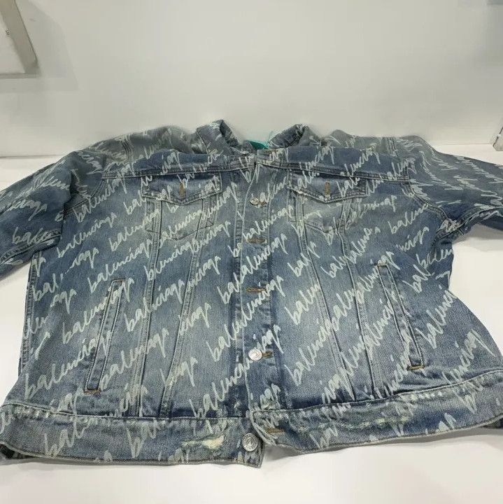 Balenciaga Balenciaga Logo Print Vintage Denim Jacket for Men Size US M / EU 48-50 / 2 - 14 Thumbnail