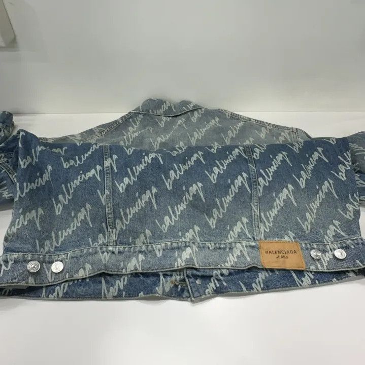Balenciaga Balenciaga Logo Print Vintage Denim Jacket for Men Size US M / EU 48-50 / 2 - 16 Thumbnail