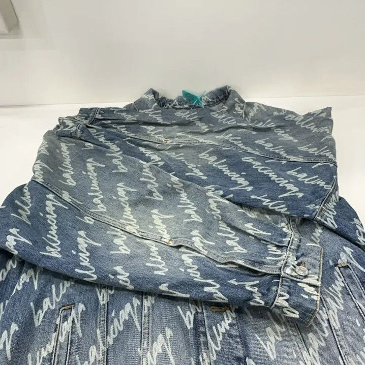 Balenciaga Balenciaga Logo Print Vintage Denim Jacket for Men Size US M / EU 48-50 / 2 - 12 Thumbnail