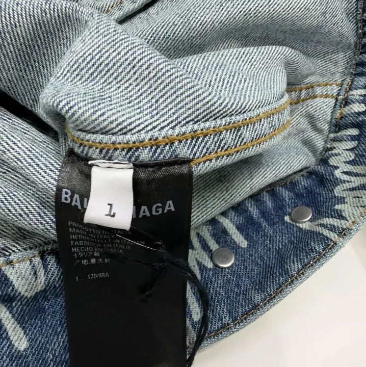 Balenciaga Balenciaga Logo Print Vintage Denim Jacket for Men Size US M / EU 48-50 / 2 - 5 Thumbnail