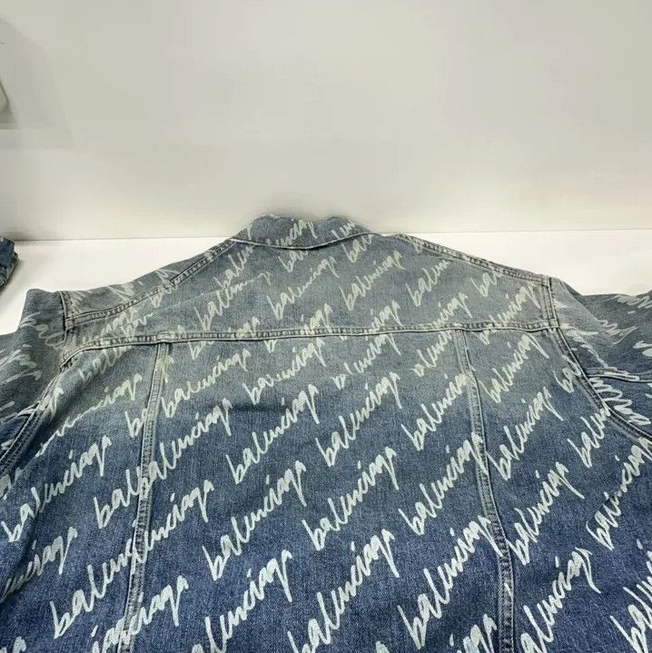 Balenciaga Balenciaga Logo Print Vintage Denim Jacket for Men Size US M / EU 48-50 / 2 - 15 Thumbnail