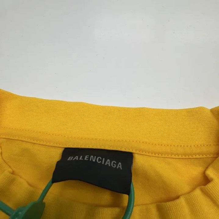 Balenciaga Balenciaga Graphic Print Yellow Short Sleeve T-shirt Size US L / EU 52-54 / 3 - 2 Thumbnail