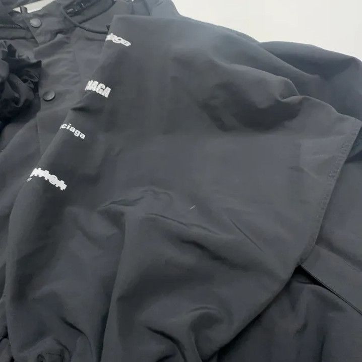 Balenciaga Balenciaga SS23 Logo Print Hooded Jacket Size US S / EU 44-46 / 1 - 14 Thumbnail