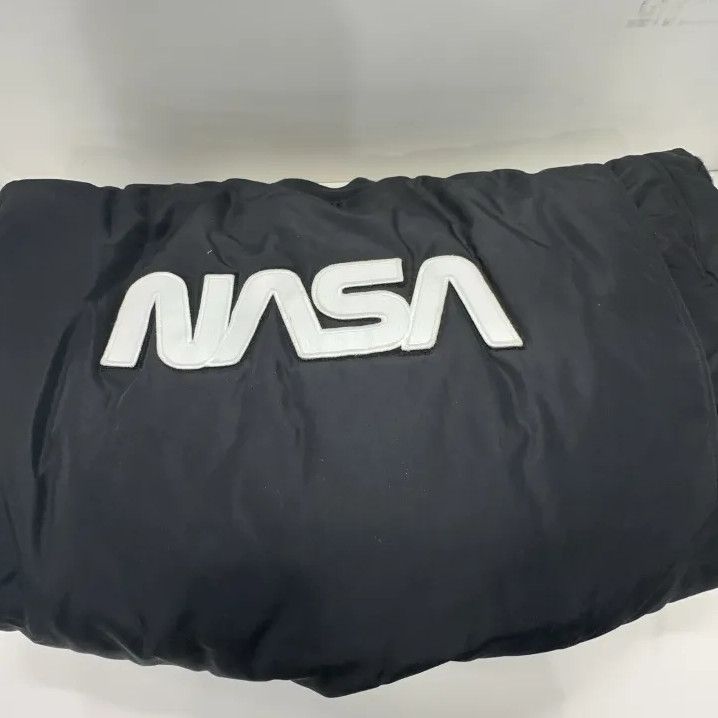 Balenciaga Balenciaga NASA Logo Flight Jacket in Black Size US L / EU 52-54 / 3 - 14 Thumbnail