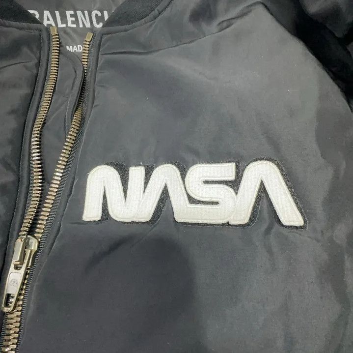 Balenciaga Balenciaga NASA Logo Flight Jacket in Black Size US L / EU 52-54 / 3 - 7 Thumbnail