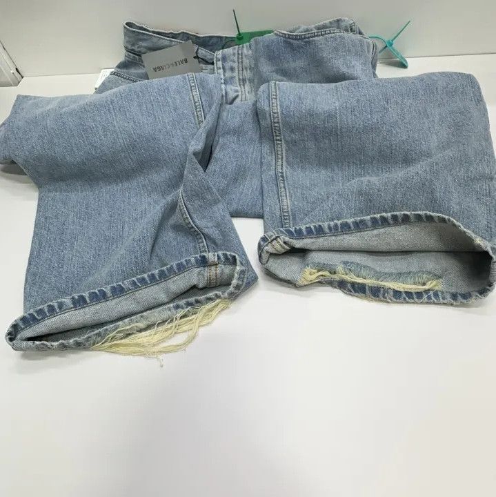 Balenciaga Balenciaga Men's Light Blue Loose Fit Denim Pants Size US 26 / EU 42 - 7 Thumbnail