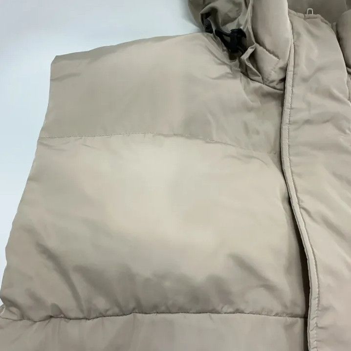 Balenciaga Balenciaga FW23 Logo High Neck Sleeveless Puffer Size US L / EU 52-54 / 3 - 10 Thumbnail