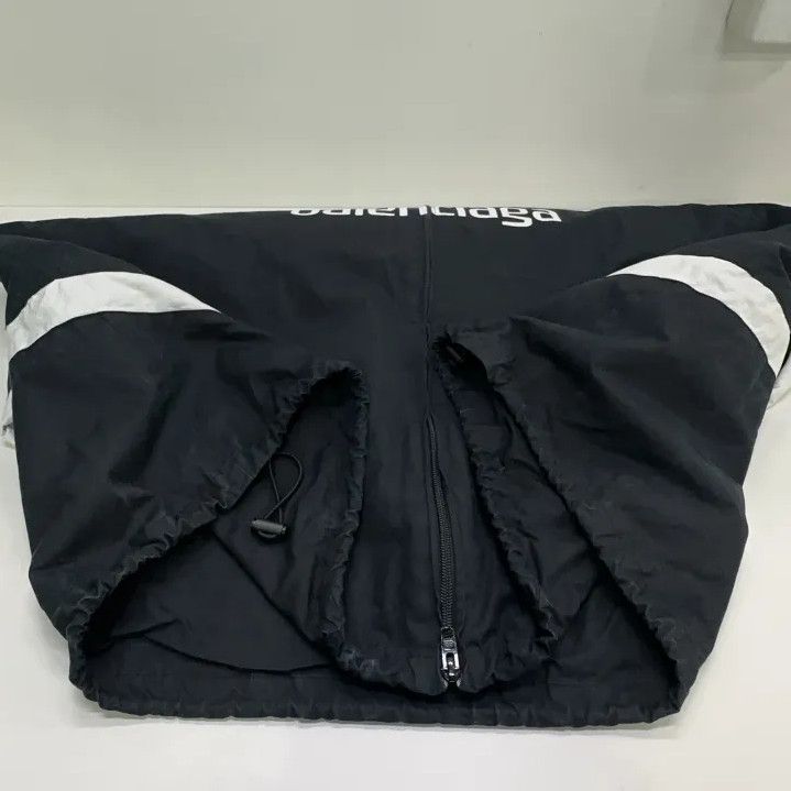 Balenciaga Balenciaga Black Embroidered Logo Long Sleeve Jacket Size US L / EU 52-54 / 3 - 11 Thumbnail