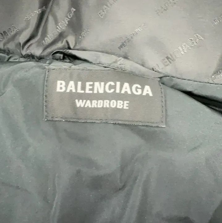 Balenciaga Balenciaga Black Logo Puffer Jacket for Men Size US L / EU 52-54 / 3 - 5 Thumbnail
