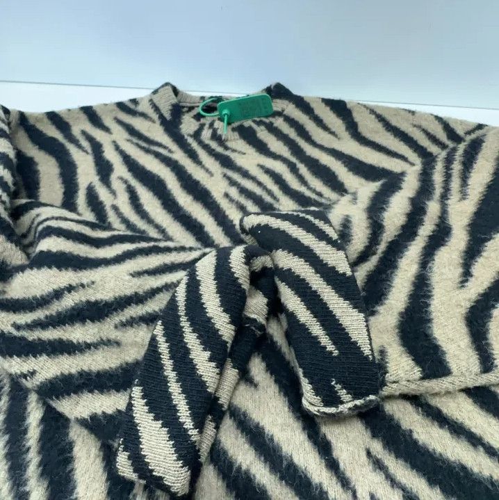 Balenciaga Balenciaga Vintage Zebra Print Long Sleeve Sweater Size US XS / EU 42 / 0 - 7 Thumbnail