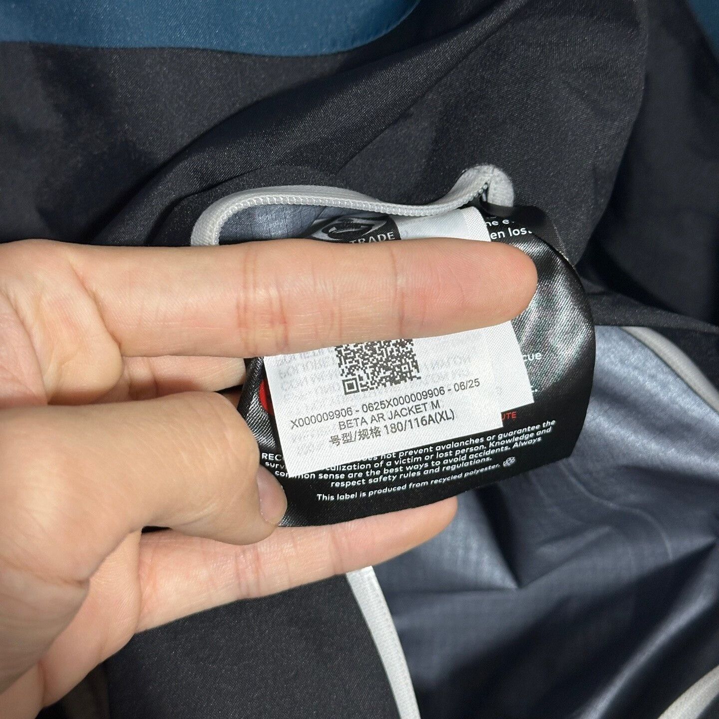 Arc'teryx Arcteryx Beta Ar Jacket XL Hooded Raincoat Size US XL / EU 56 / 4 - 7 Thumbnail