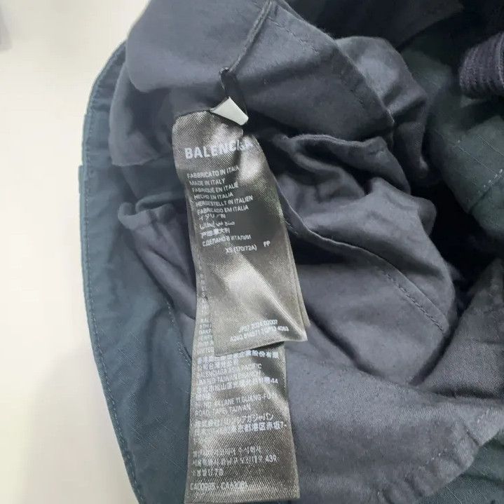 Balenciaga Balenciaga SS25 Black Cargo Pants for Men Size US 27 - 4 Thumbnail