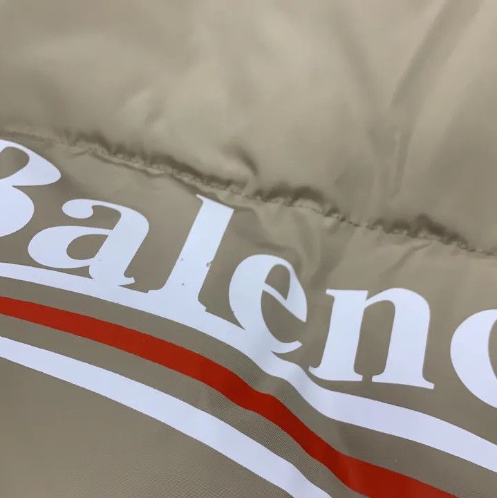 Balenciaga Balenciaga Sleeveless Casual Puffer Vest in Khaki Size US L / EU 52-54 / 3 - 7 Thumbnail
