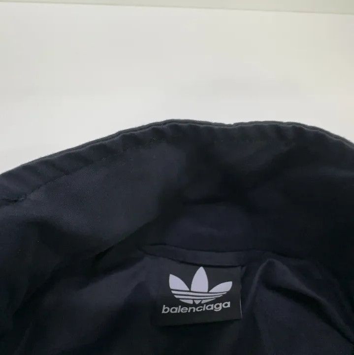 Balenciaga Balenciaga x adidas Originals Logo Stripe Jacket Size US S / EU 44-46 / 1 - 7 Thumbnail