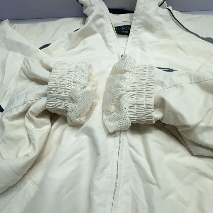 Balenciaga Balenciaga Casual Zip-Up Jacket in Black and White Size US XXS / EU 40 - 10 Thumbnail
