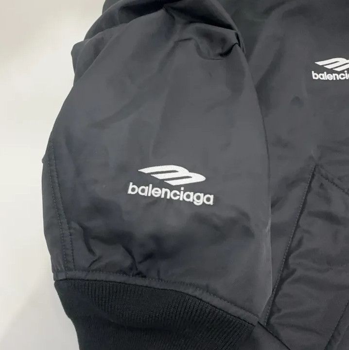 Balenciaga Balenciaga Black Soccer Team Jacket for Men Size US M / EU 48-50 / 2 - 11 Thumbnail