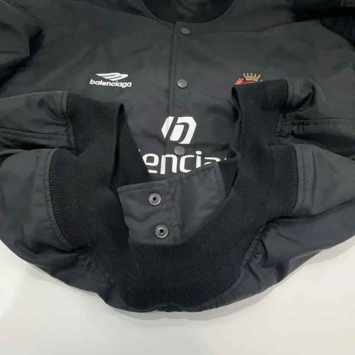 Balenciaga Balenciaga Black Soccer Team Jacket for Men Size US M / EU 48-50 / 2 - 13 Thumbnail