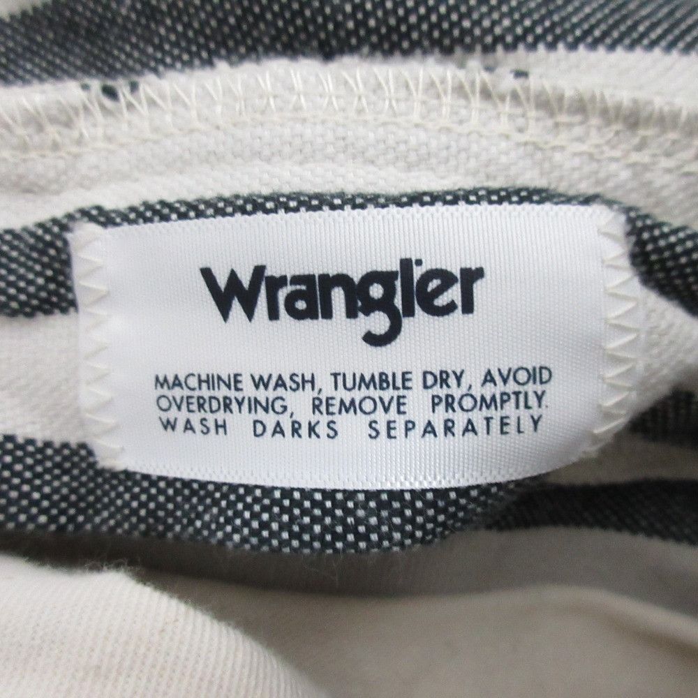Other Other Wrangler Suit Set Others Suits DUTY FREE for USA Size ONE SIZE - 21 Thumbnail