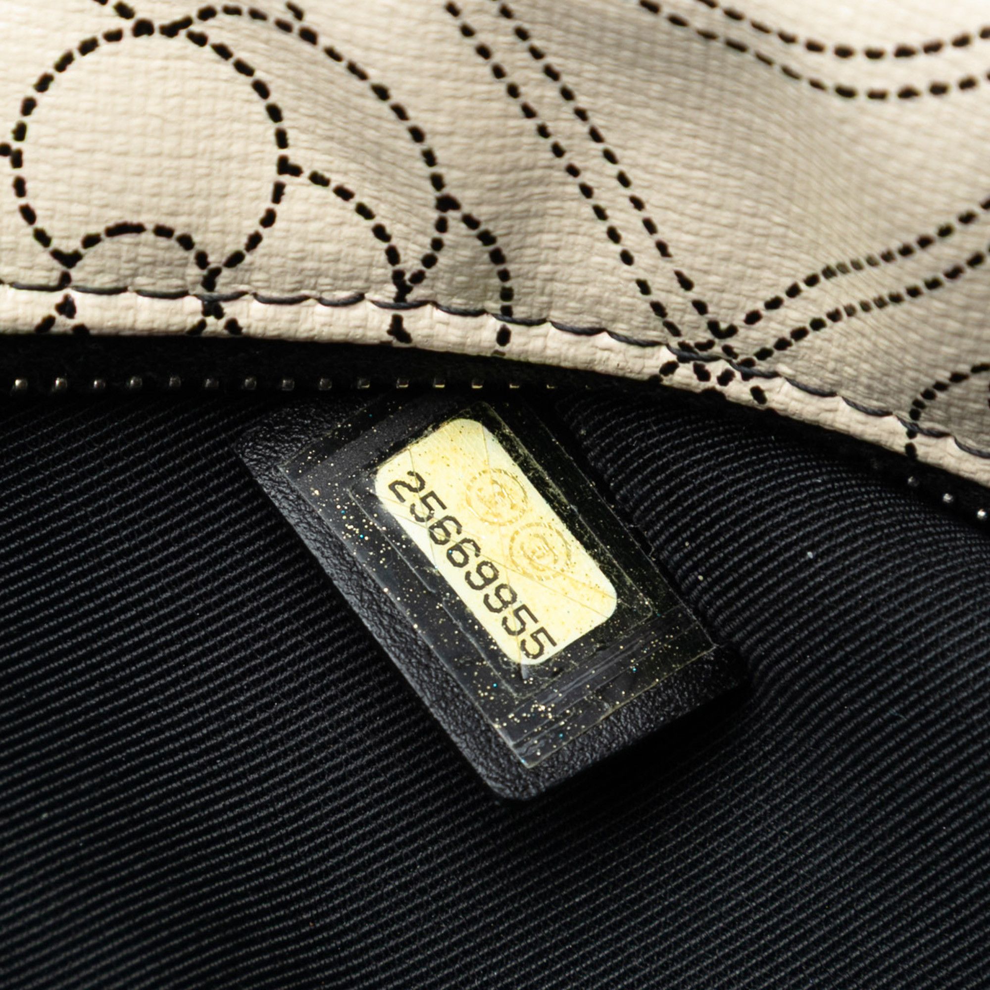Chanel Chanel Coated Canvas Camellia Logo Wristlet Clutch Size ONE SIZE - 6 Thumbnail