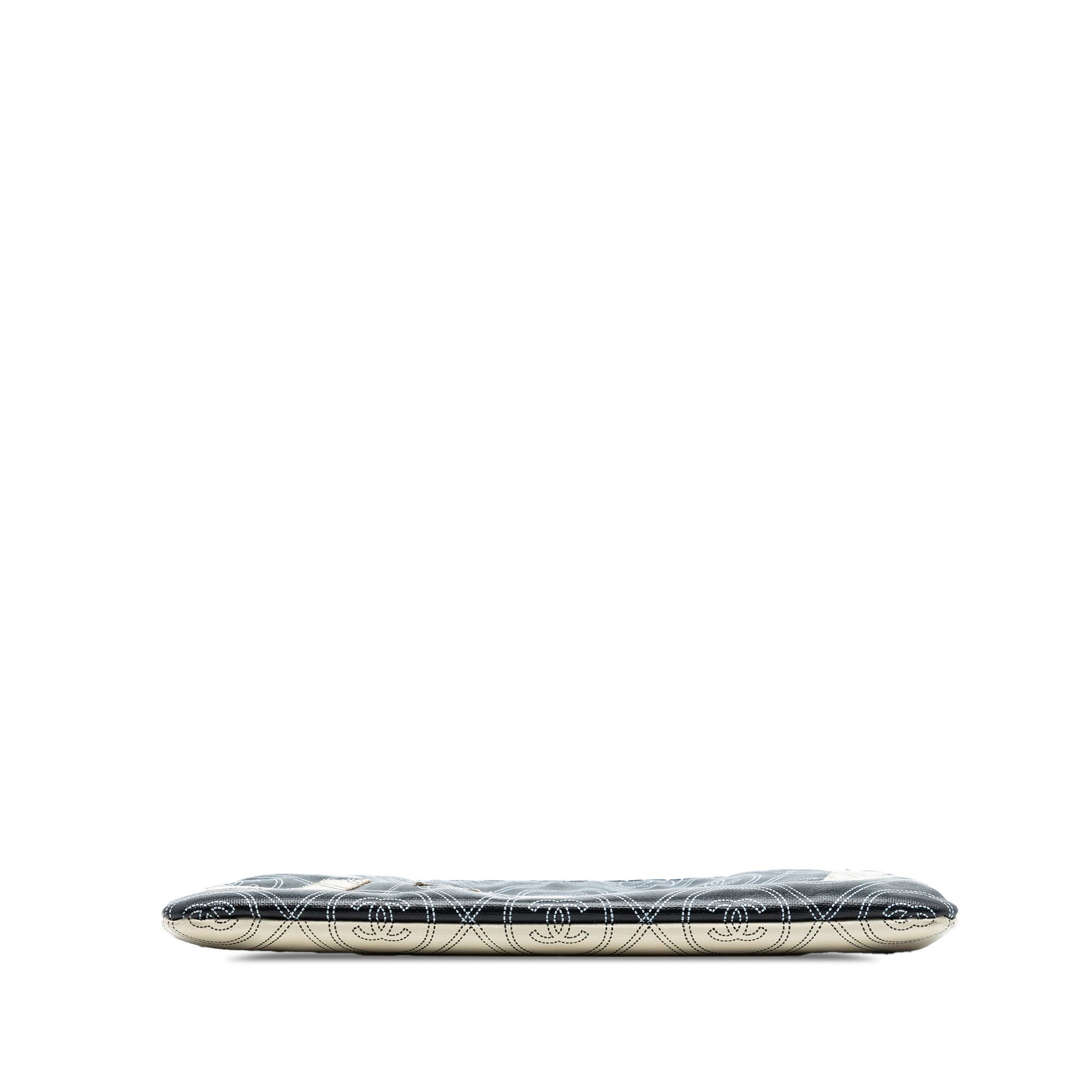 Chanel Chanel Coated Canvas Camellia Logo Wristlet Clutch Size ONE SIZE - 3 Thumbnail