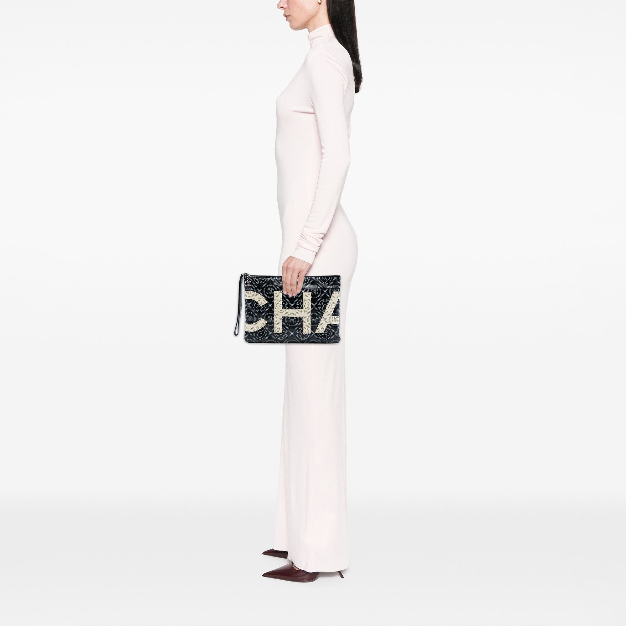 Chanel Chanel Coated Canvas Camellia Logo Wristlet Clutch Size ONE SIZE - 7 Thumbnail