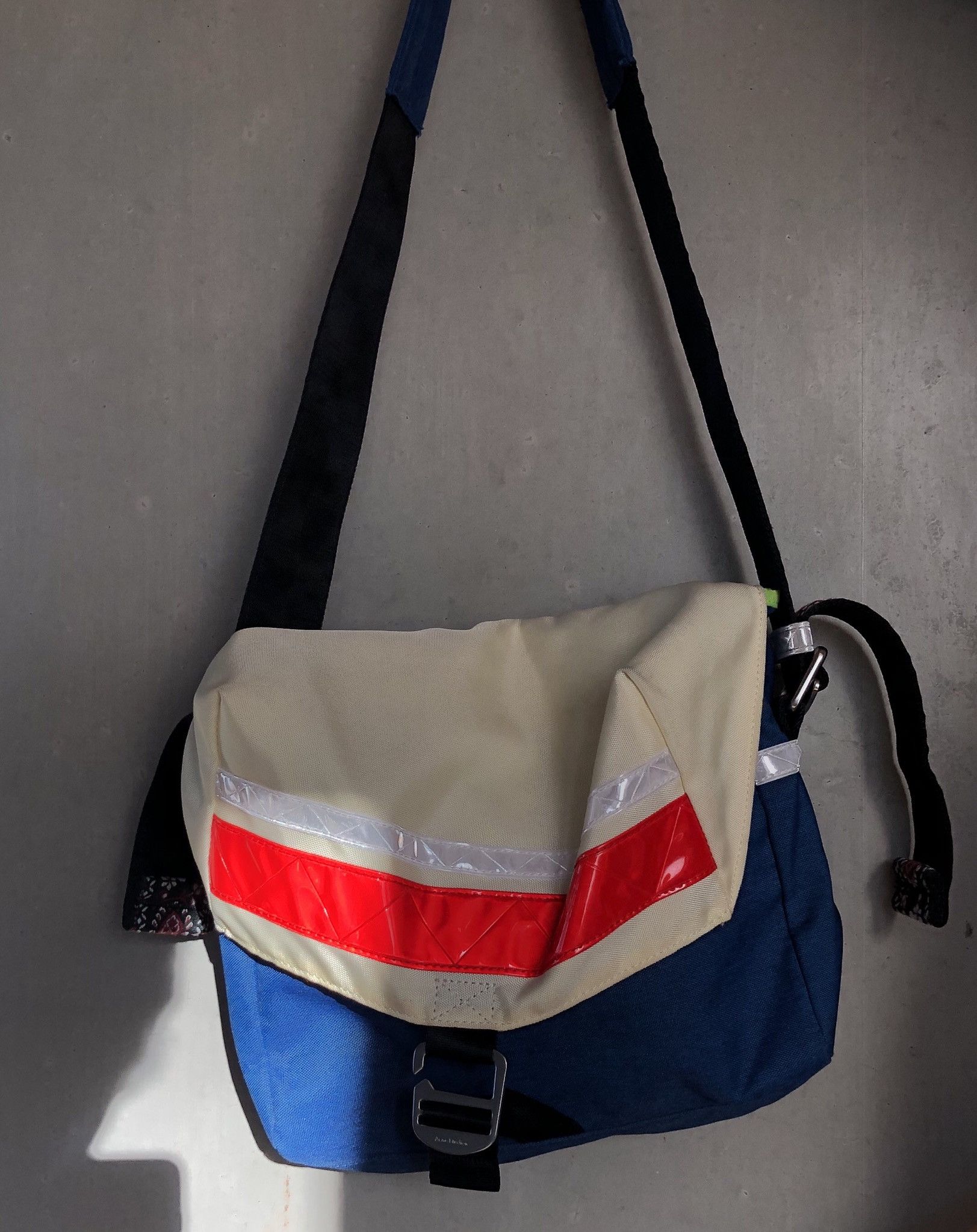 Acne Studios Acne Studios Blå Konst Post messenger bag | Grailed