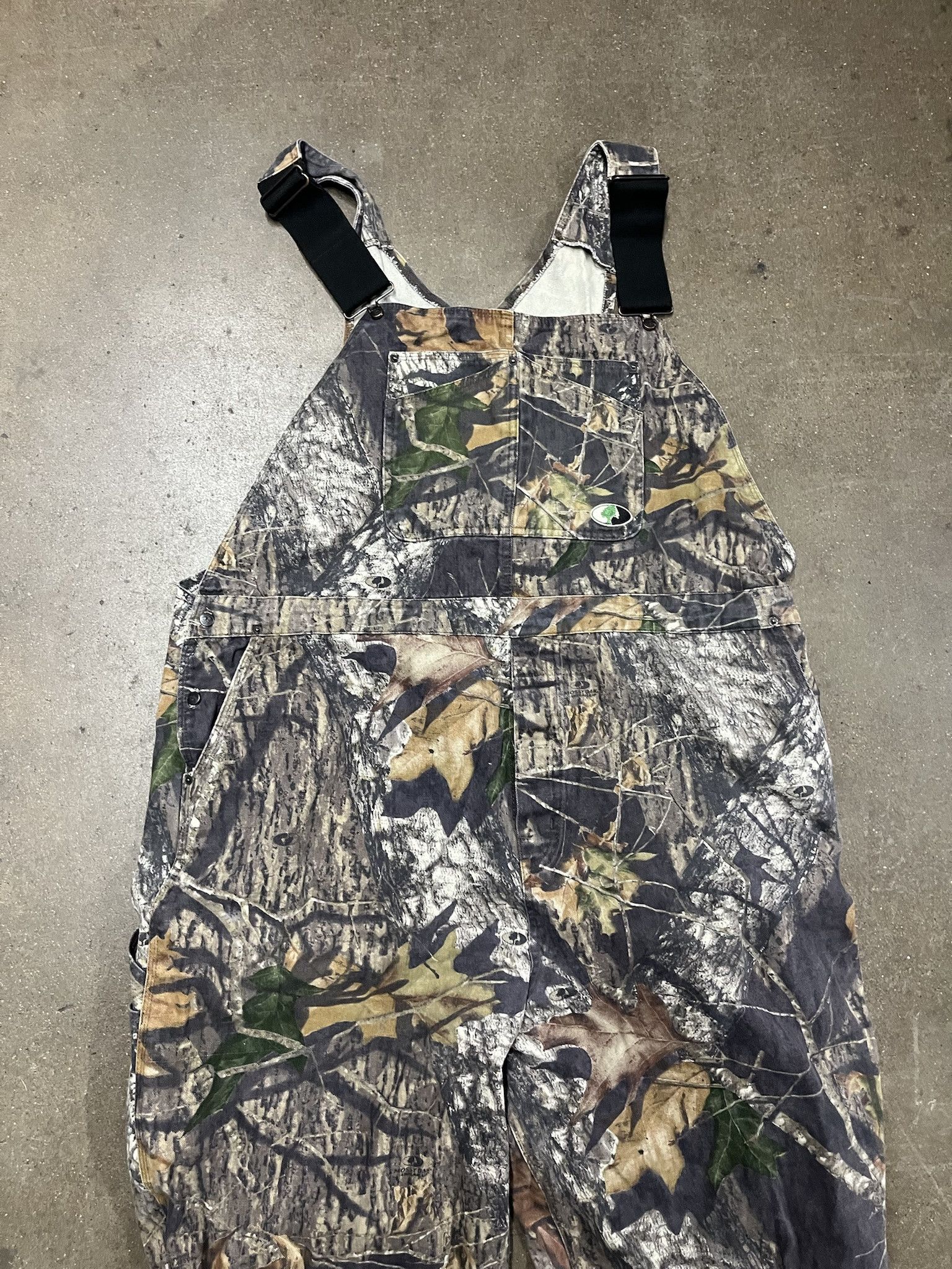 Vintage Vintare 1990s Mossy Oak Realtree Camo Canvas Overalls Size XL Size US XL / EU 56 / 4 - 2 Thumbnail