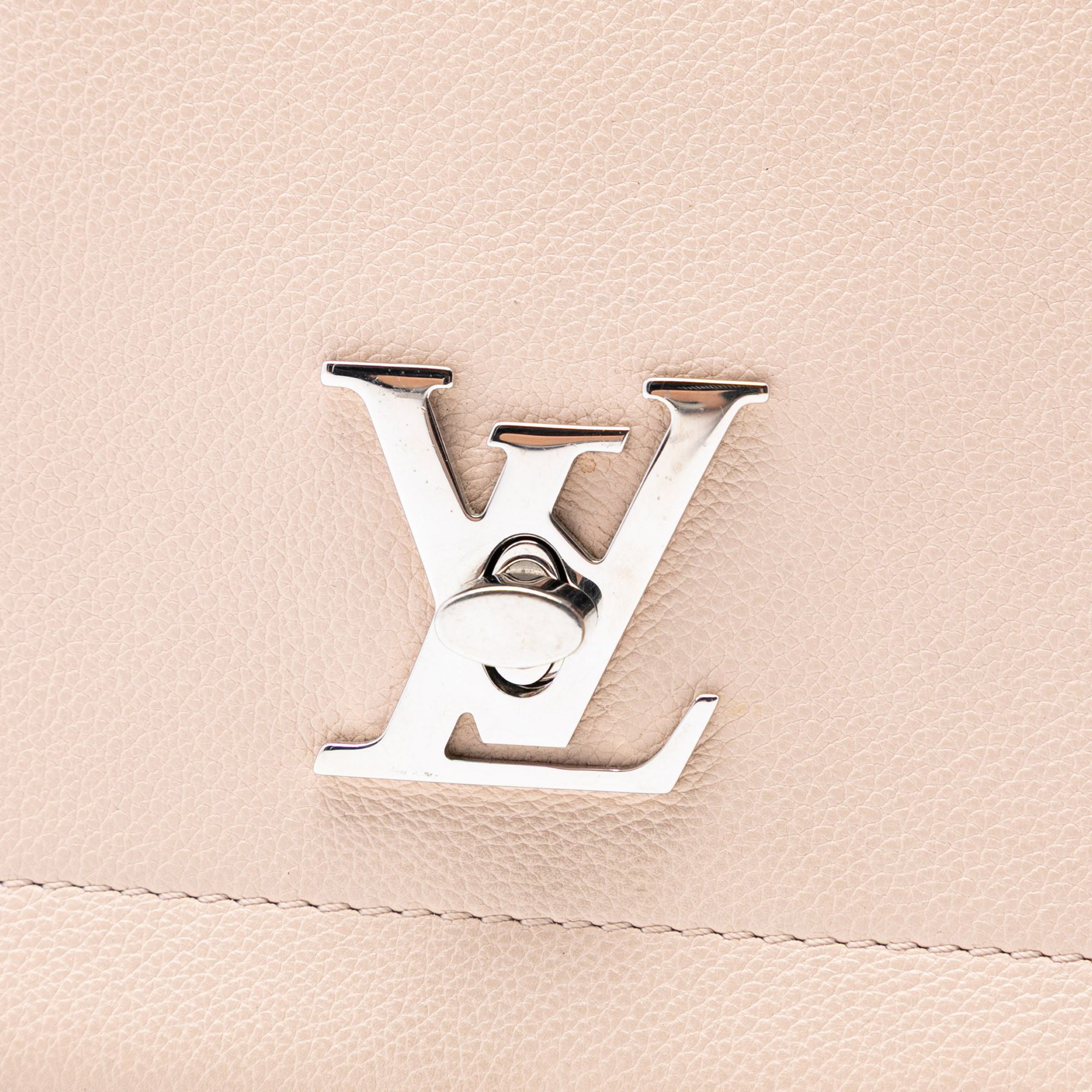Louis Vuitton Louis Vuitton Bicolor Leather Lockme II Size ONE SIZE - 5 Thumbnail
