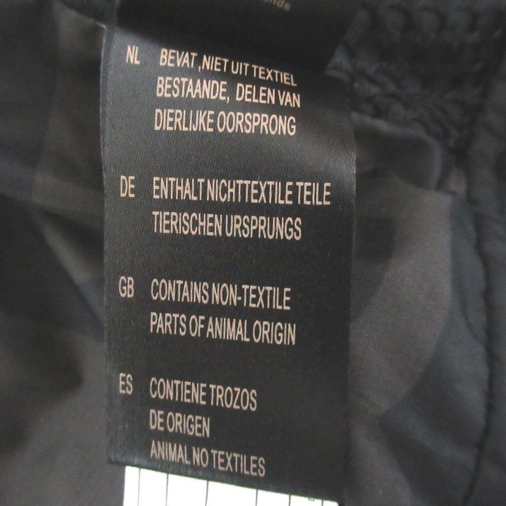 Other Other Goldbergh Down Hoodie Others Outerwear DUTY FREE for USA Size ONE SIZE - 16 Thumbnail
