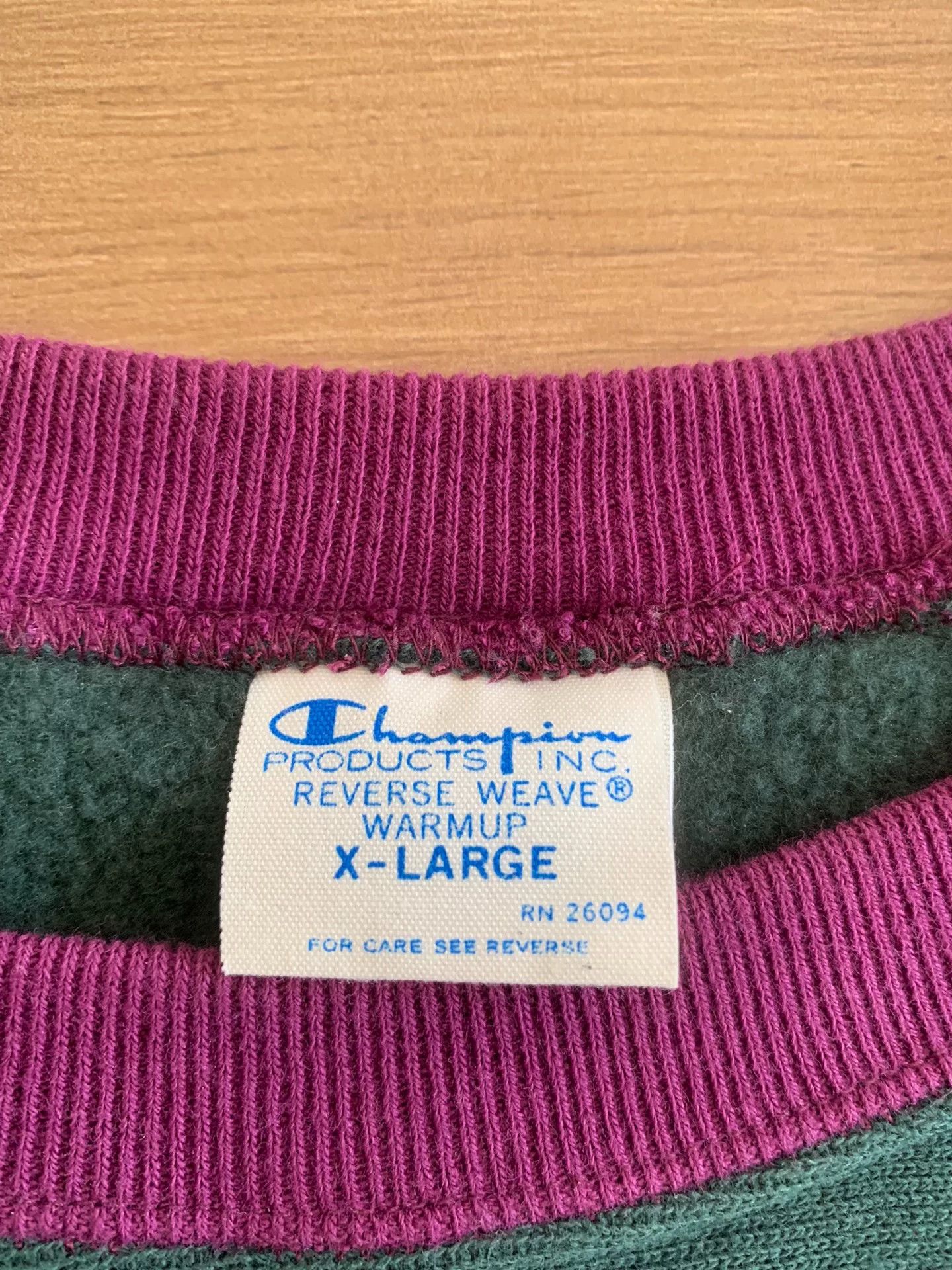 Champion champion color-blocked sweatshirt in green and purple Size US XL / EU 56 / 4 - 2 Thumbnail