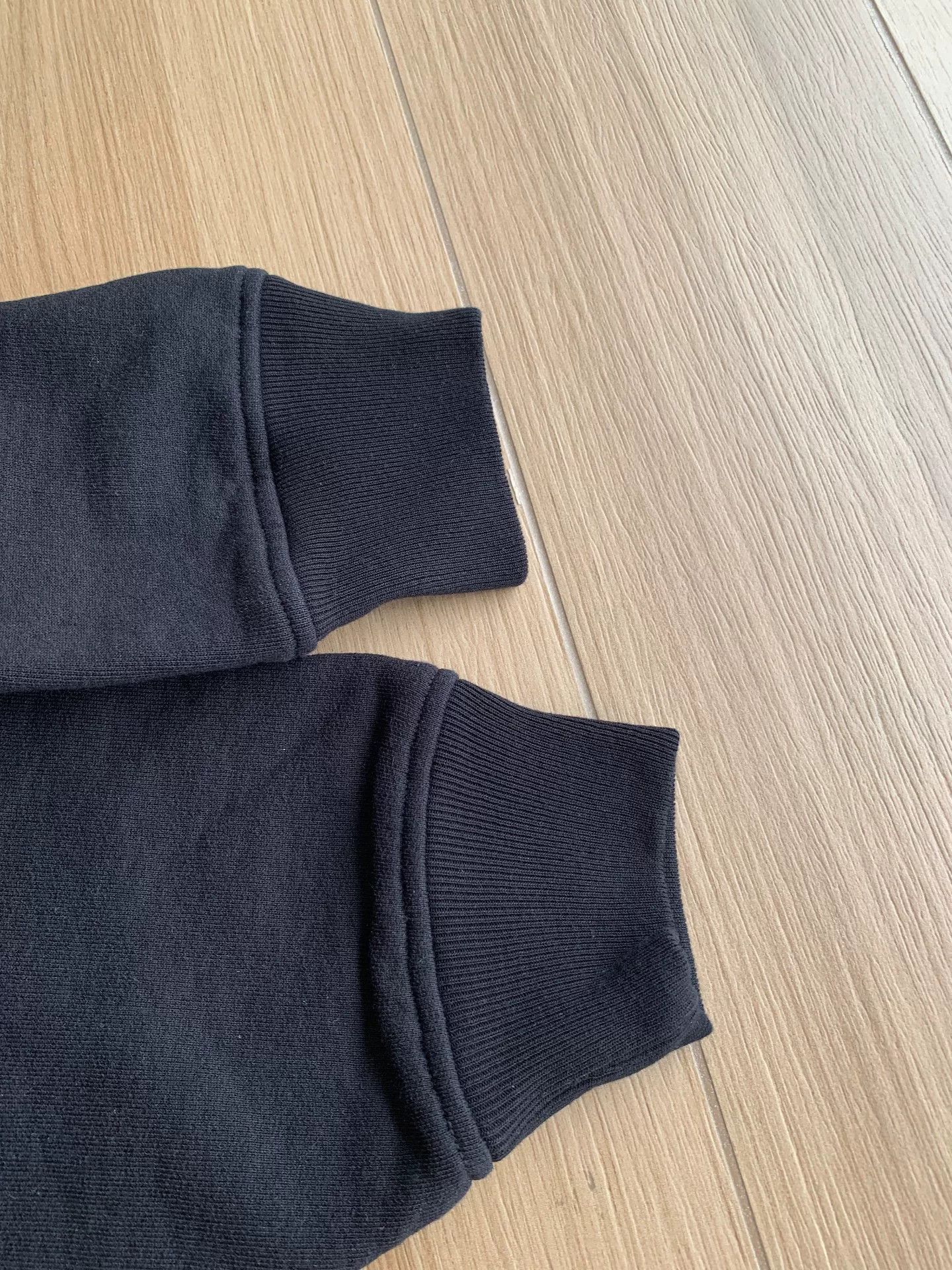 Comoli black crew neck sweatshirt with fleece lining Size US L / EU 52-54 / 3 - 7 Thumbnail